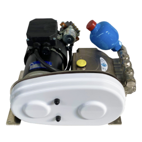 Wassermacher D100 FREEDOM Navigator 24V
